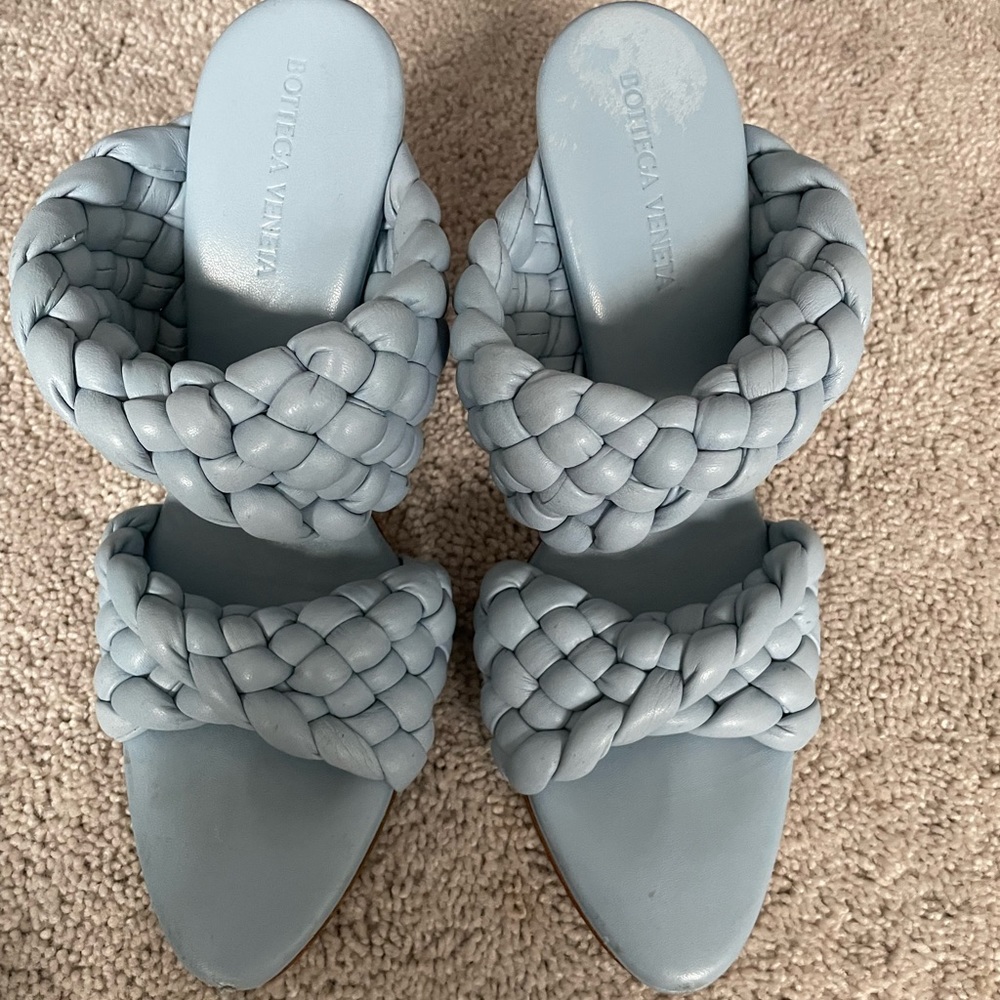 Used Bottega Veneta Curve padded curve heels in great condition